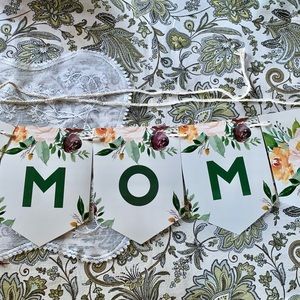 MOM Floral Banner by Nicrolandee